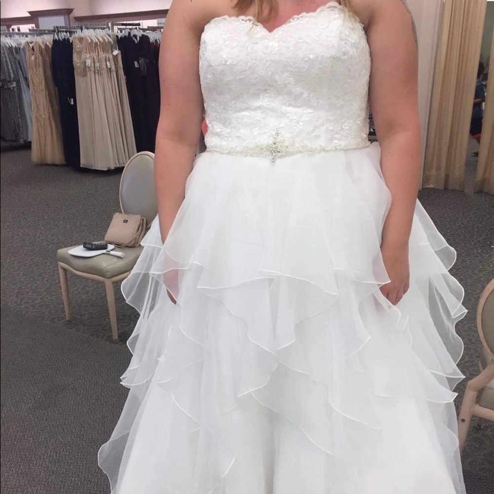 Size 18 , Soft white . Brand new with tags.